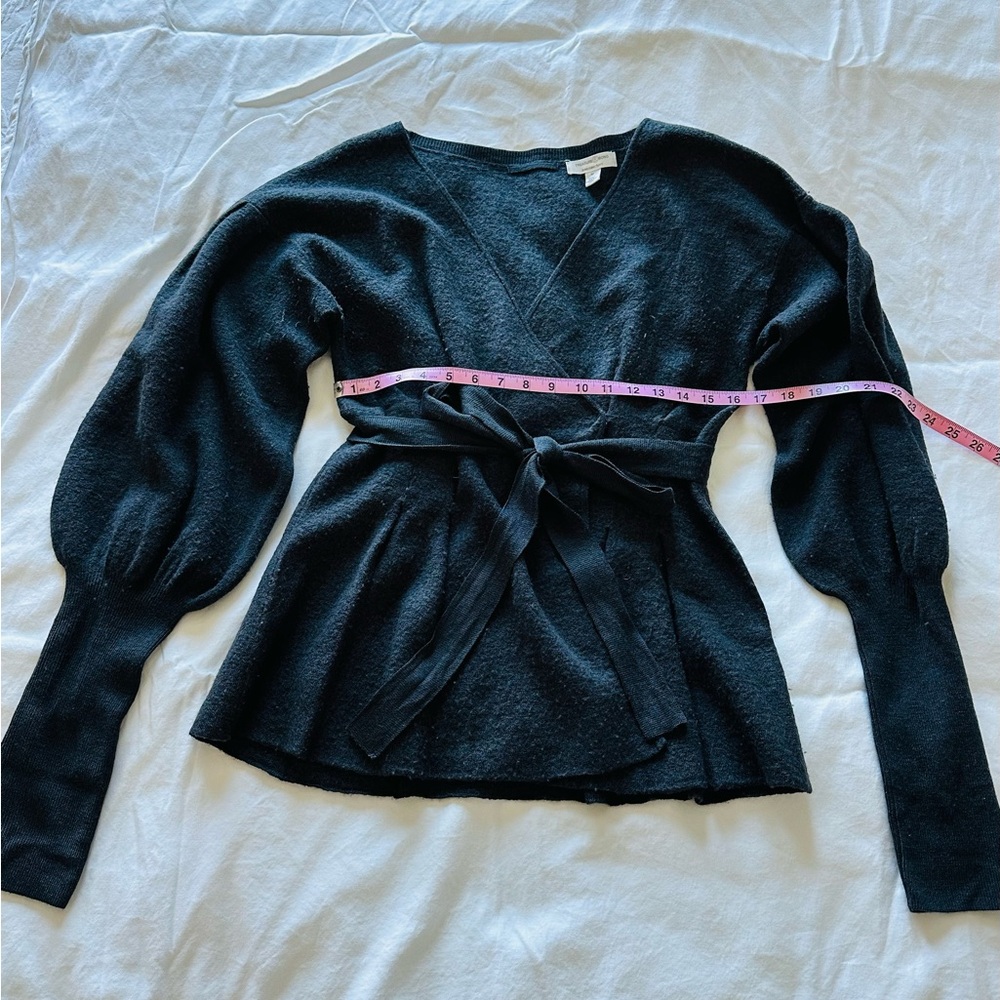 Treasure & Bond Dark Gray V-Neck Tie-Waist Sweater